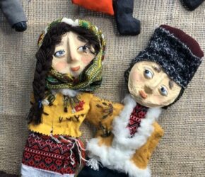 Унікальні авторські ляльки експонують у Кам’янець-Подільській галереї