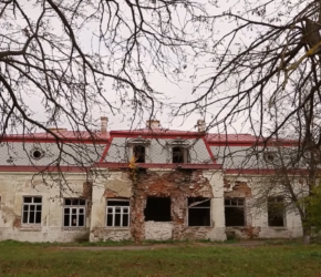 (Українська) У селі на Хмельниччині збереглася розкішна будівля каретного дворянина Потоцького